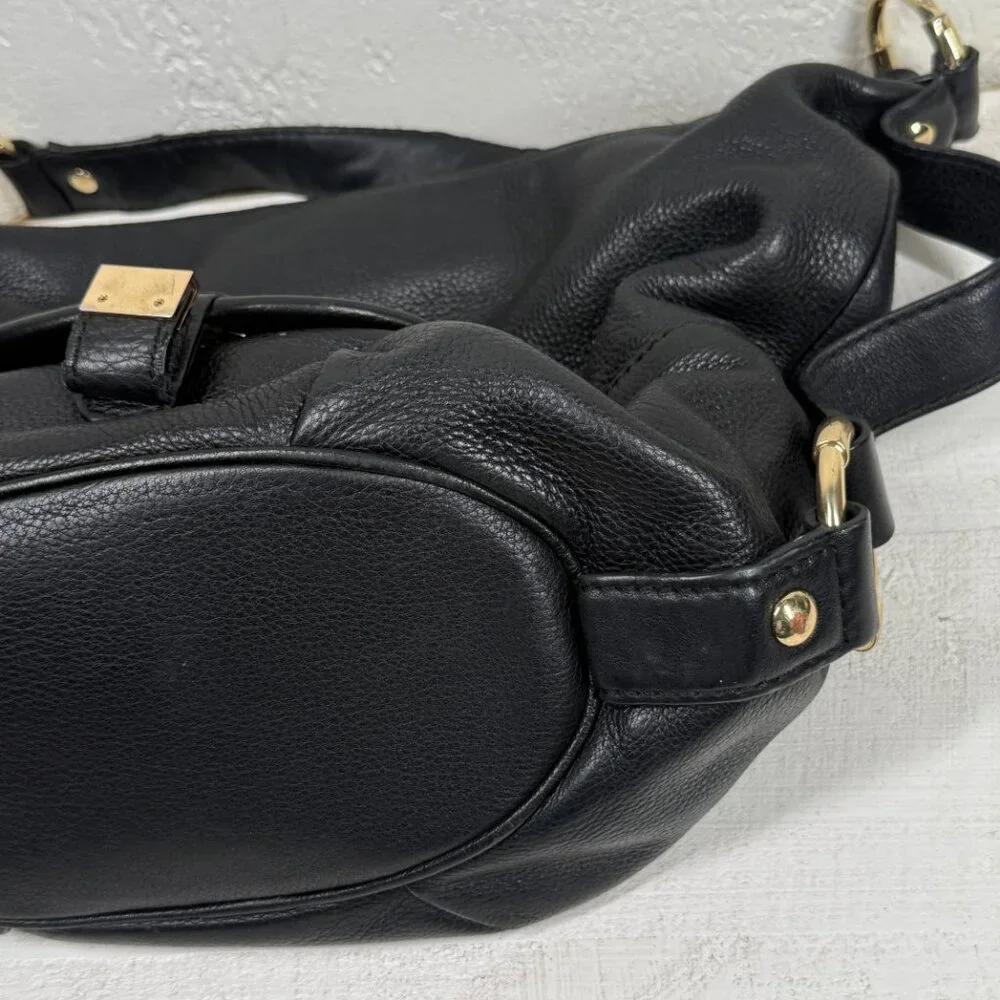 Michael Kors Black Leather Hobo Shoulder Bag Gold MK Logo Zip Top Medium